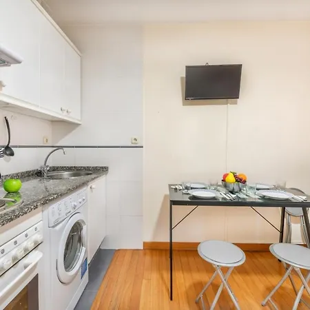 Centro Santiago Lourdes * Сантьяго-де-Компостела