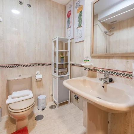 Centro Santiago Lourdes Апартаменты Сантьяго-де-Компостела